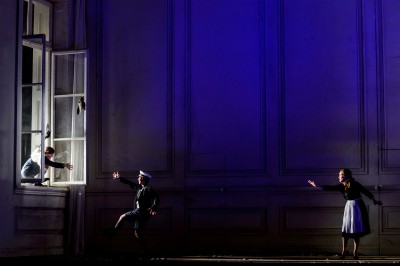 (L to R) Erin Wall as the Countess, Emily Fons as Cherubino and Jane Archibald as Susanna in the Canadian Opera Company’s production of The Marriage of Figaro, 2016 (Photo: Michael Cooper/Canadian Opera Company).